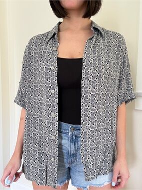 Claiborne Black & White Geometric Button-Up Shirt L